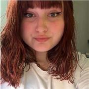 Me defino una persona que me adapto a cualquier método de estudio. Doy clases a todos los alumnos desde primaria hasta la ESO